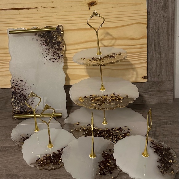 Elegant Gold and White Resin Serving Set